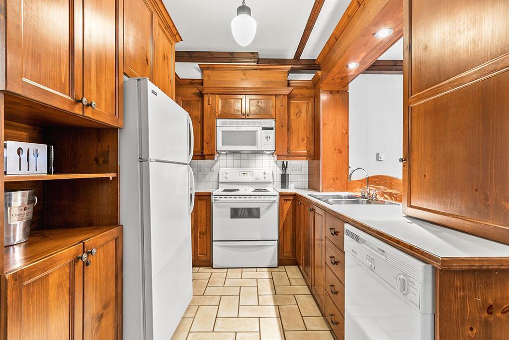 דירות מונט טרמבלאנט Le Manoir 106-5 By Escapades Tremblant מראה חיצוני תמונה